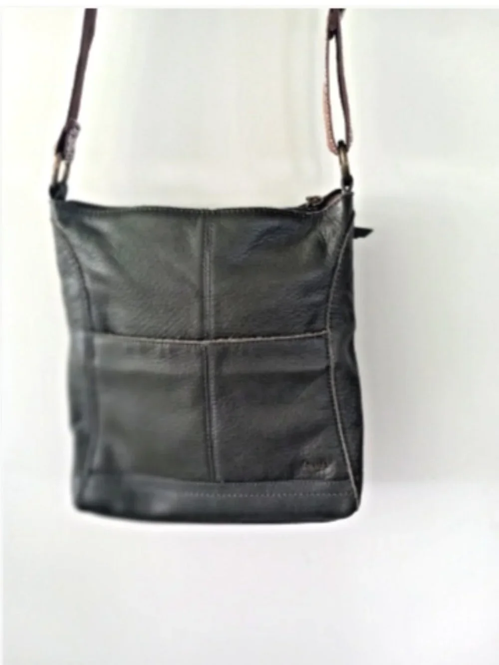 The Sak Brown Leather Crossbody Bag Woven Strap Zip Top Charm Pockets